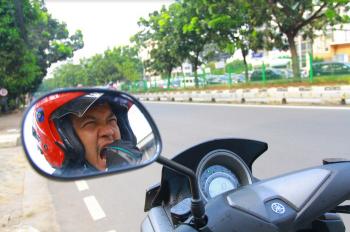 Hilangkan ngantuk ketika naik motor